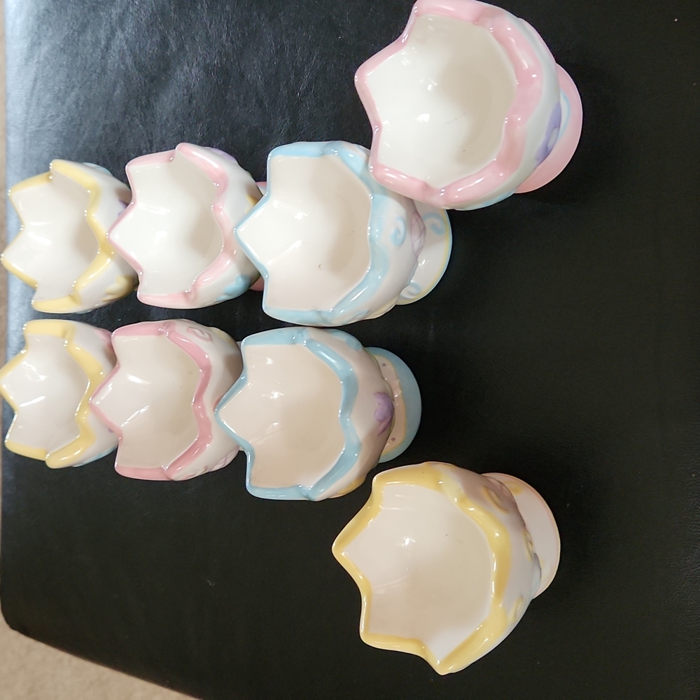 EUC Vintage GKA 2 sets of Easter egg ceramic cups for eggs